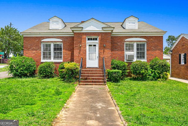 529 E Howell Street, Hartwell, GA 30643