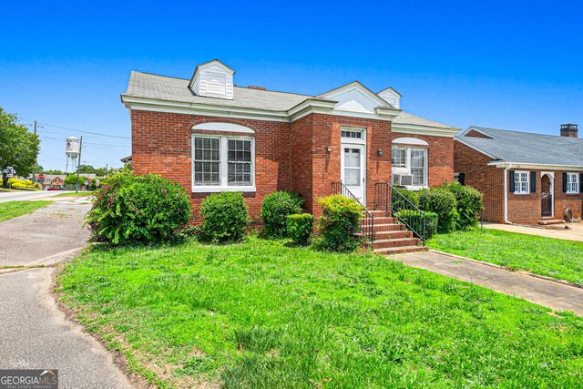 529 E Howell Street, Hartwell, GA 30643