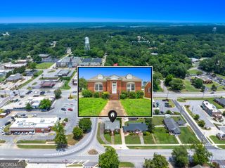 529 E Howell Street, Hartwell, GA 30643