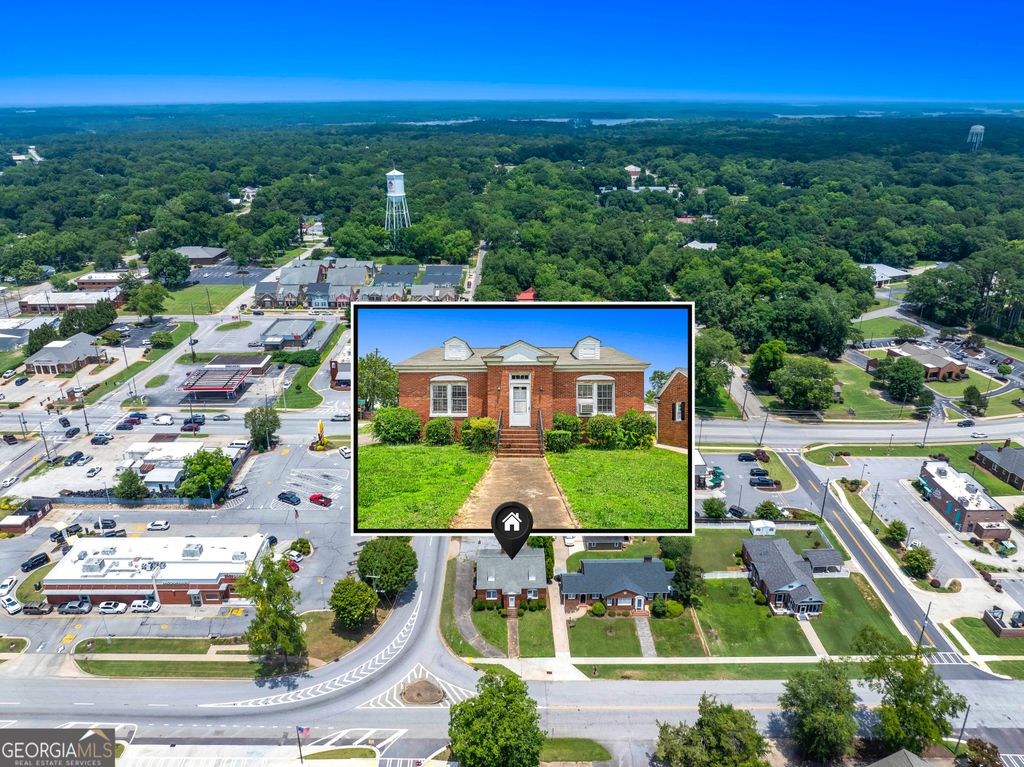 529 E Howell Street, Hartwell, GA 30643