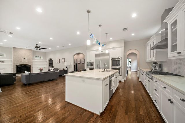3766 Drake Street, Houston, TX 77005