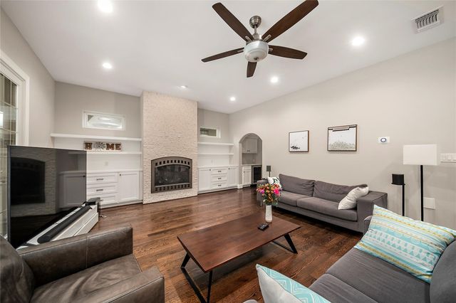 3766 Drake Street, Houston, TX 77005