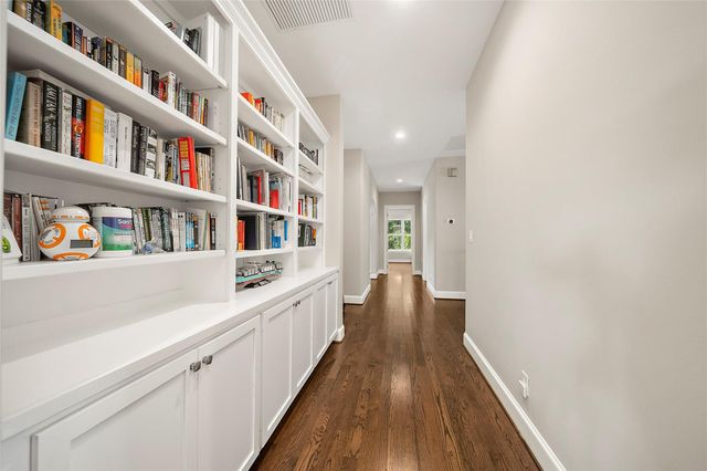 3766 Drake Street, Houston, TX 77005