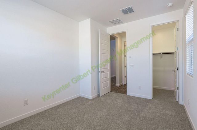 8247 E Petunia Avenue, Mesa, AZ 85212