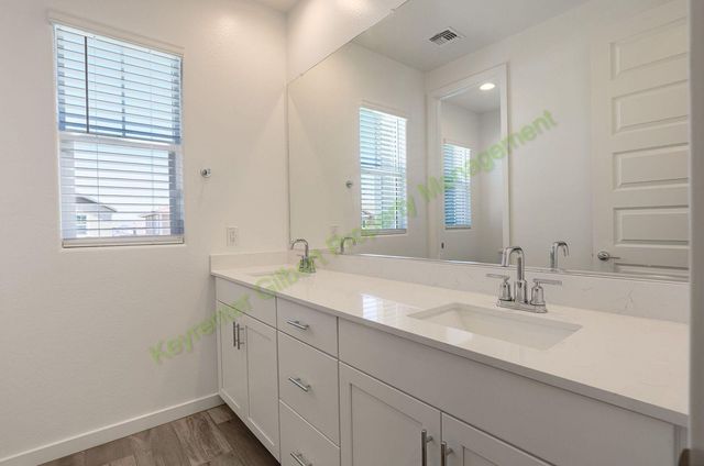 8247 E Petunia Avenue, Mesa, AZ 85212