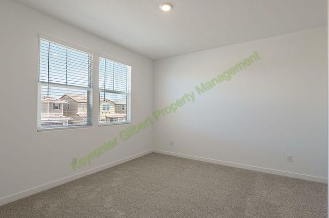 8247 E Petunia Avenue, Mesa, AZ 85212