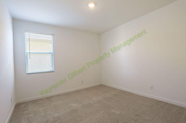 8247 E Petunia Avenue, Mesa, AZ 85212