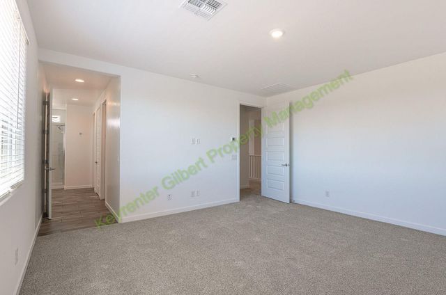 8247 E Petunia Avenue, Mesa, AZ 85212