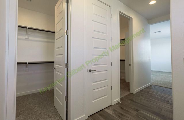 8247 E Petunia Avenue, Mesa, AZ 85212