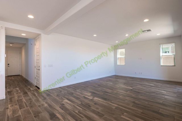 8247 E Petunia Avenue, Mesa, AZ 85212