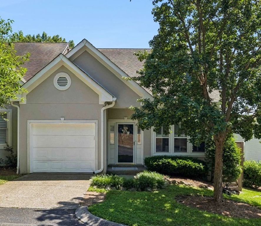 120 Hicks Rd, Nashville, TN 37221