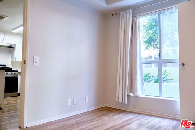 1242 9th 2B, Santa Monica, CA 90401