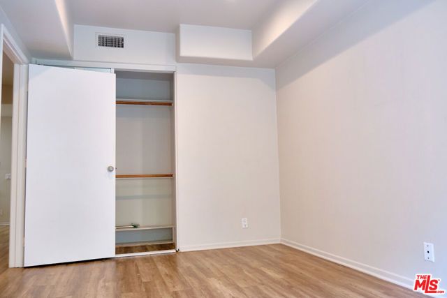 1242 9th 2B, Santa Monica, CA 90401