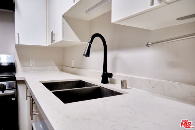 1242 9th 2B, Santa Monica, CA 90401