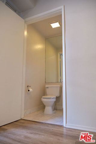 1242 9th 2B, Santa Monica, CA 90401