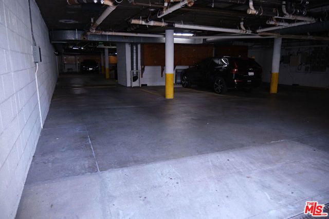 1242 9th 2B, Santa Monica, CA 90401