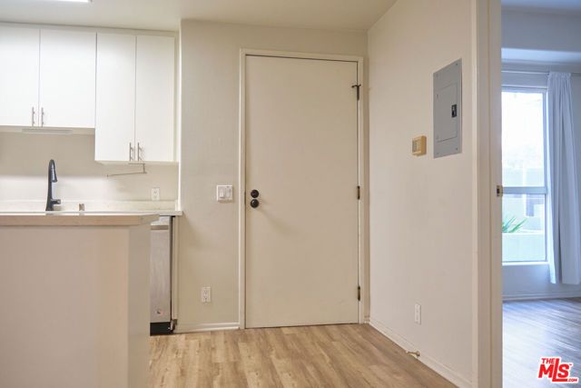 1242 9th 2B, Santa Monica, CA 90401