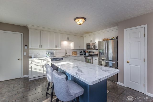 1181 Winchester Drive, Troy, OH 45373