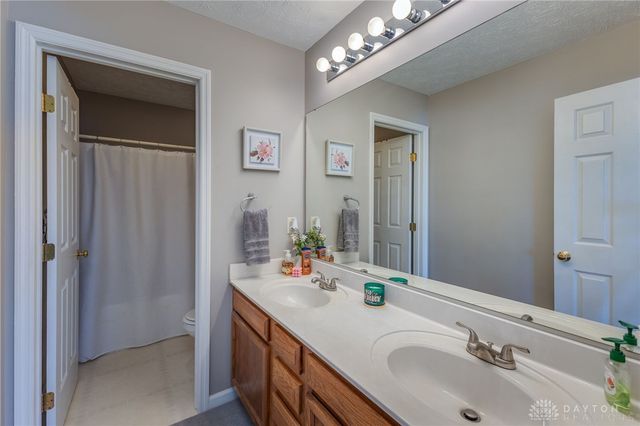 1181 Winchester Drive, Troy, OH 45373