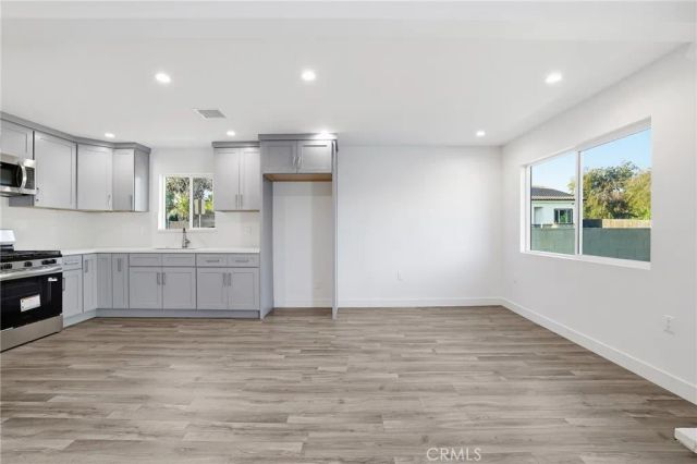 11062 Oneida Avenue, San Fernando, CA 91340