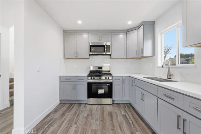 11062 Oneida Avenue, San Fernando, CA 91340