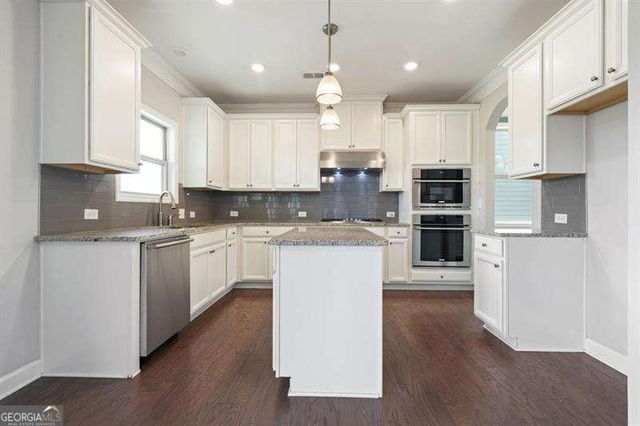 522 Rosemont Avenue, Canton, GA 30115