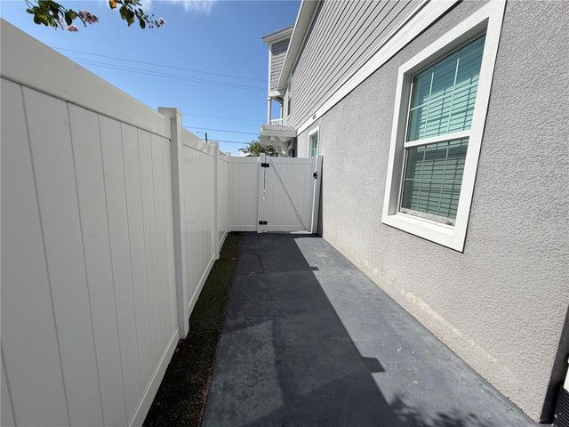 4201 W GRAY STREET 1, Tampa, FL 33609