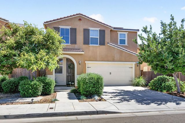 3866 Sussex Avenue, Clovis, CA 93619