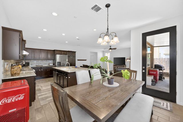 3866 Sussex Avenue, Clovis, CA 93619