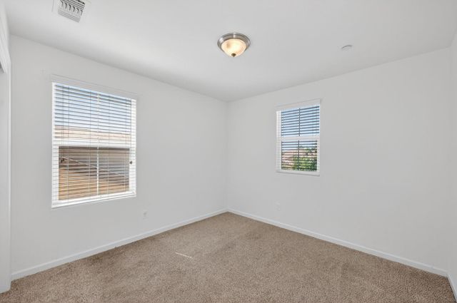 3866 Sussex Avenue, Clovis, CA 93619
