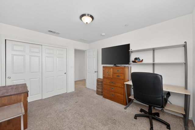 3866 Sussex Avenue, Clovis, CA 93619
