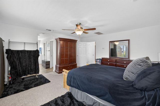 3866 Sussex Avenue, Clovis, CA 93619
