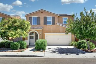 3866 Sussex Avenue, Clovis, CA 93619
