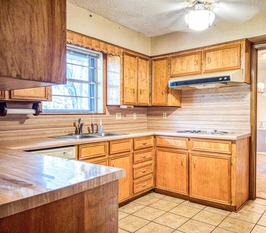 9961 Fm 47, Wills Point, TX 75169