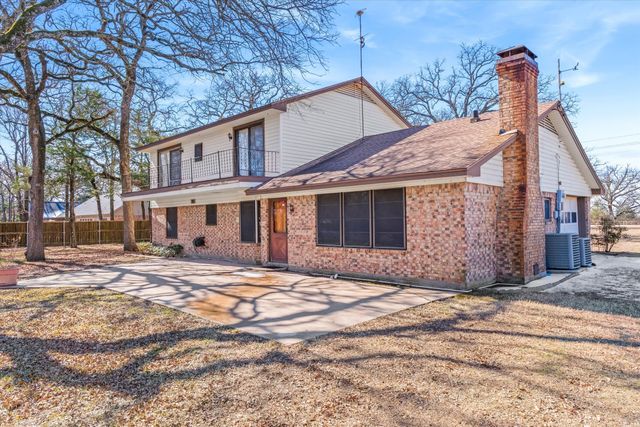 9961 Fm 47, Wills Point, TX 75169