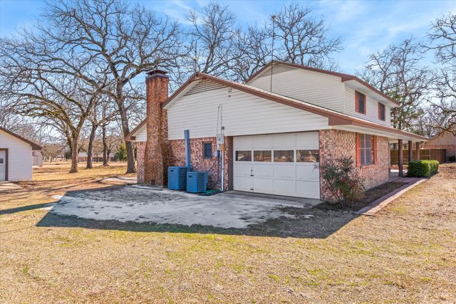 9961 Fm 47, Wills Point, TX 75169