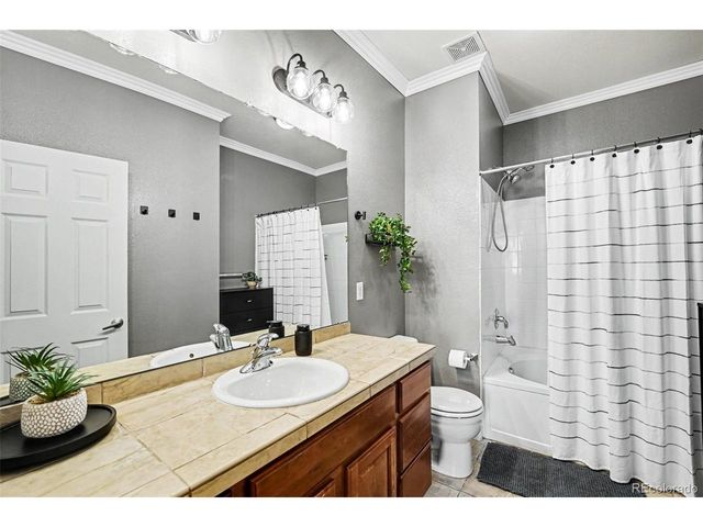 4100 Albion St 108, Denver, CO 80216