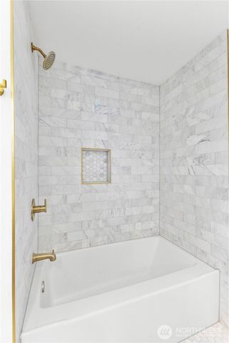 7003 44th Avenue E, Tacoma, WA 98443