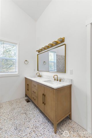 7003 44th Avenue E, Tacoma, WA 98443