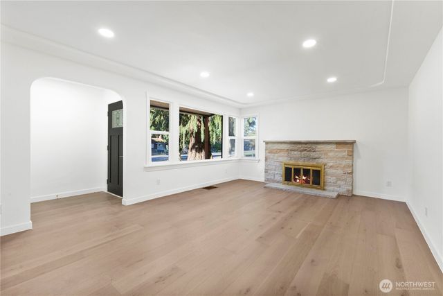 7003 44th Avenue E, Tacoma, WA 98443