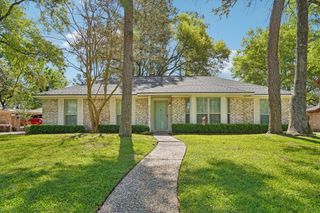 5923 Pinewood Springs Drive, Houston, TX 77066