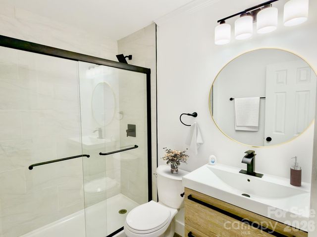 1033 Tracy Drive, Charlotte, NC 28217