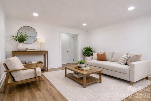 1033 Tracy Drive, Charlotte, NC 28217