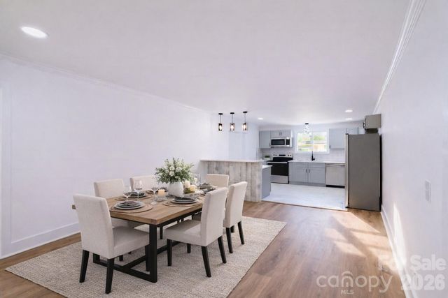 1033 Tracy Drive, Charlotte, NC 28217