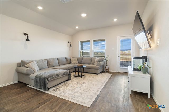 249 Calgary Lane, San Marcos, TX 78666