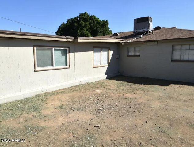 4534 W MITCHELL Drive, Phoenix, AZ 85031