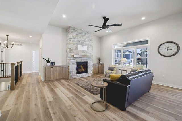 4082 Hanover Drive, Deforest, WI 53532