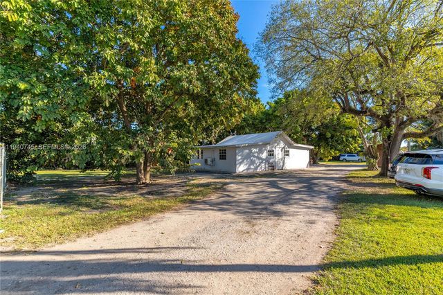19750 SW 136th Street, Miami, FL 33196