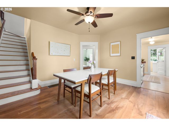 952 C St, Springfield, OR 97477