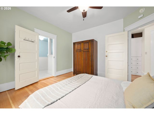 952 C St, Springfield, OR 97477